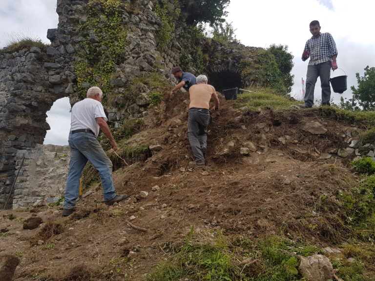 Préparation du terrain pour les sondages