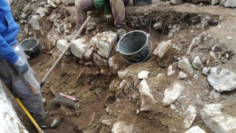 2018 : Sondage dans la cour  intérieure côté ouest